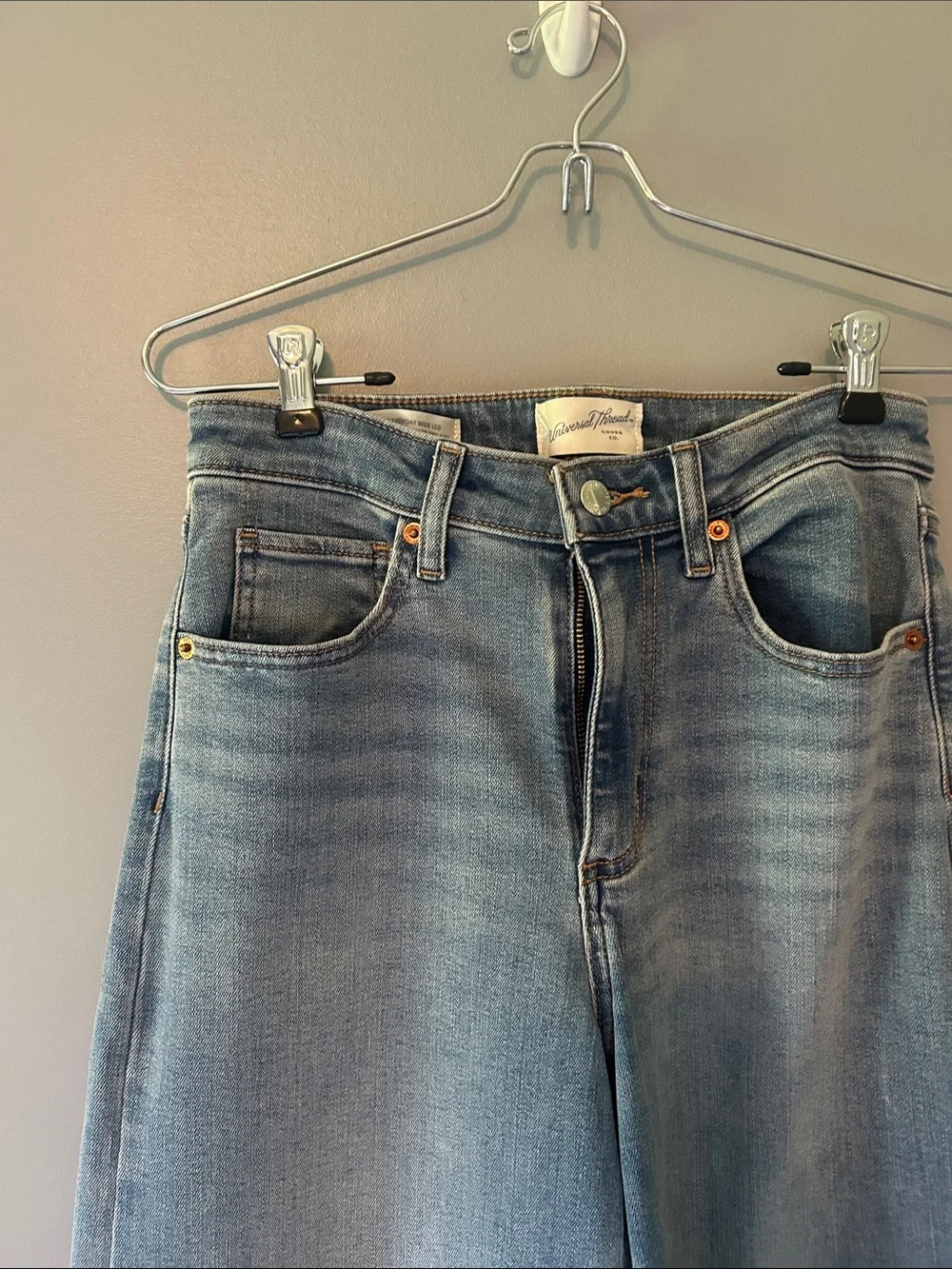 Universal Thread Medium Blue Flared Wide-Leg Jeans - Picture 3 of 6